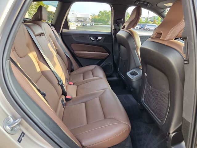 2024 Volvo XC60 B5 Plus Dark Theme