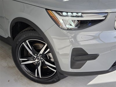 2025 Volvo XC40 B5 Core