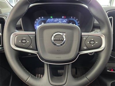 2025 Volvo XC40 B5 Core