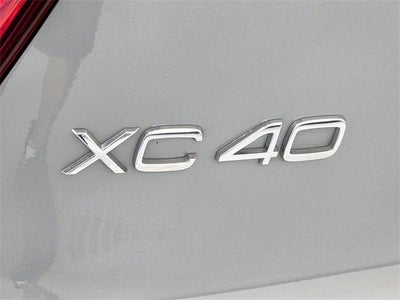 2025 Volvo XC40 B5 Core