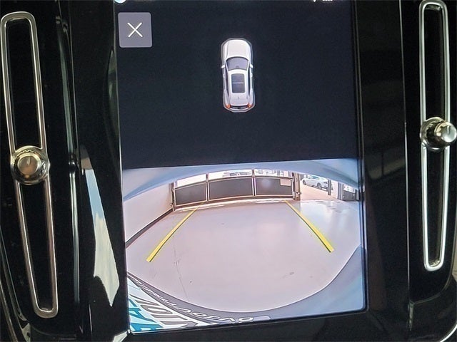 2026 Volvo XC40 B5 Core