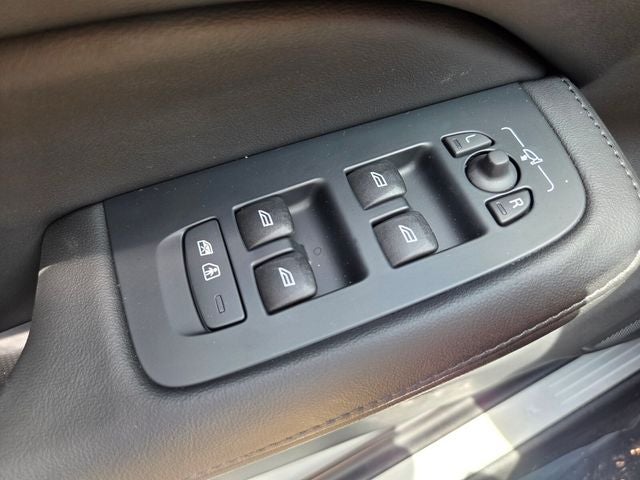 2026 Volvo V60 Cross Country B5 Plus