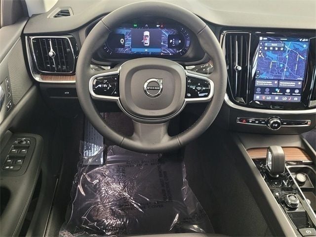 2026 Volvo V60 Cross Country B5 Plus