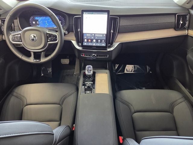 2025 Volvo XC90 B5 Plus 2025.5