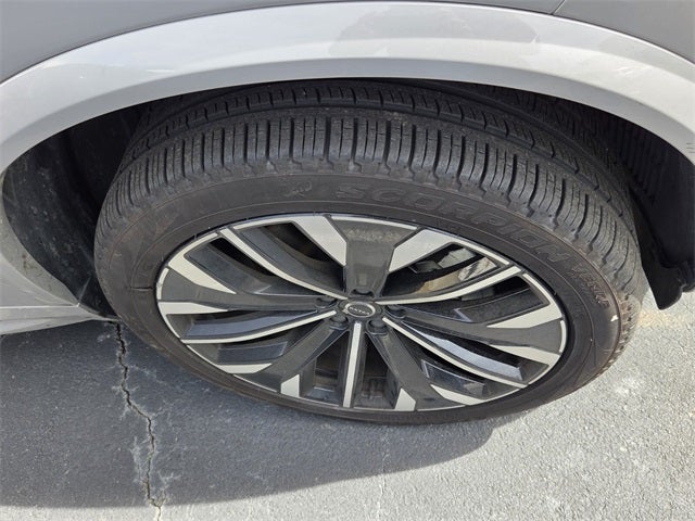 2025 Volvo XC90 B5 Plus 2025.5