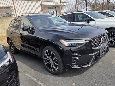 2025 Volvo XC60 B5 Plus