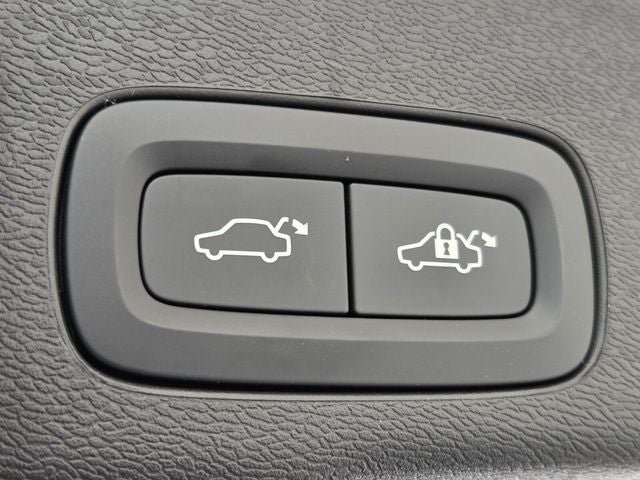 2026 Volvo XC60 B5 Core