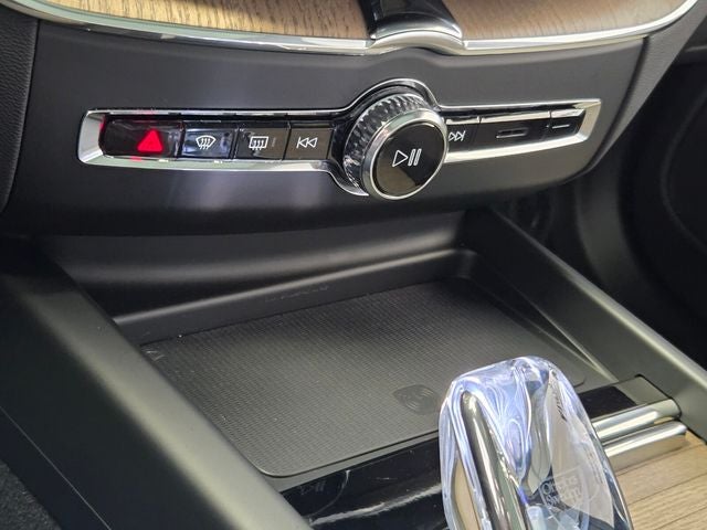 2026 Volvo XC60 B5 Core