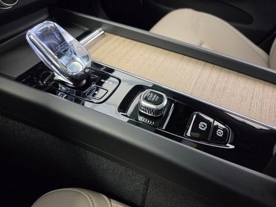 2026 Volvo XC60 B5 Core