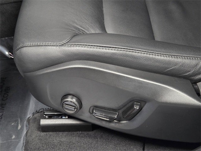 2025 Volvo XC60 B5 Core