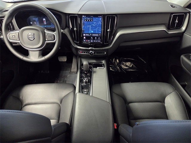 2025 Volvo XC60 B5 Core