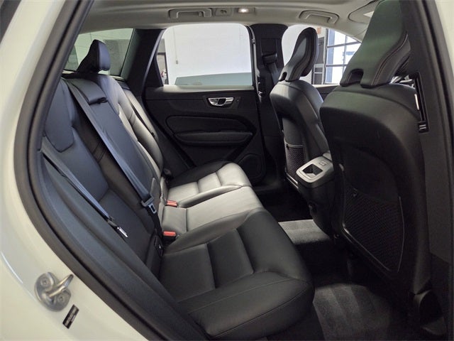 2025 Volvo XC60 B5 Core