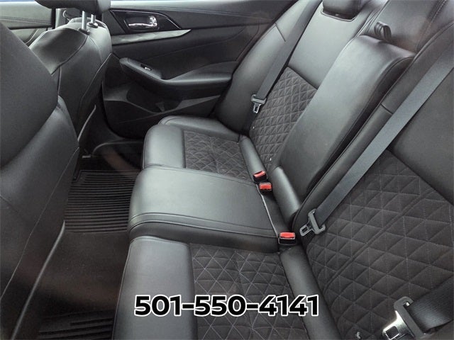 2018 Nissan Maxima SR