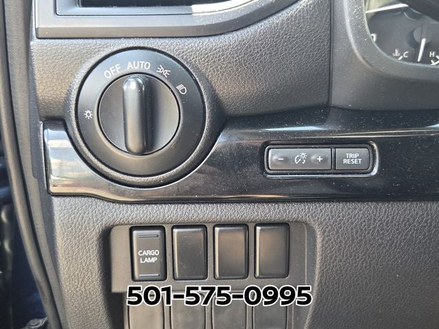 2023 Nissan Titan SV