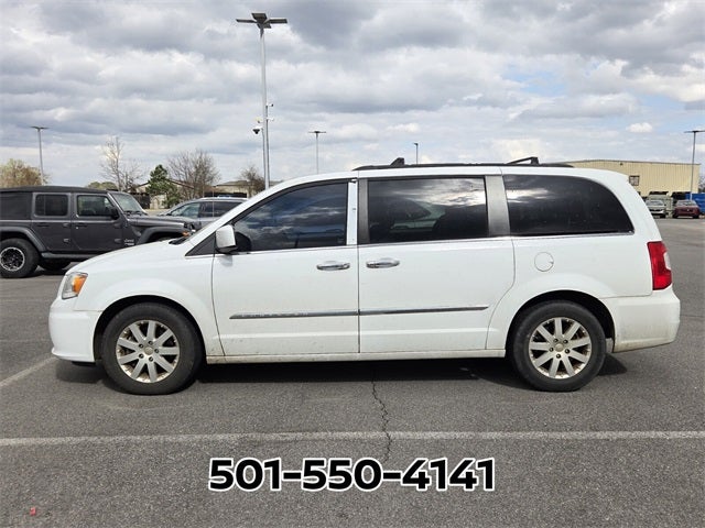 2016 Chrysler Town &amp; Country Touring