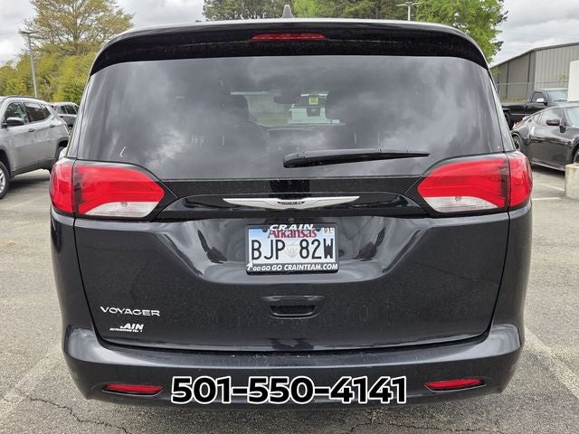 2023 Chrysler Voyager LX