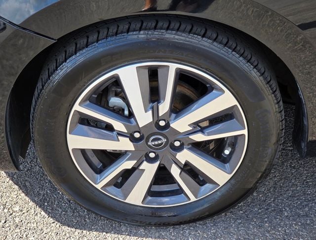 2023 Nissan Versa 1.6 SV