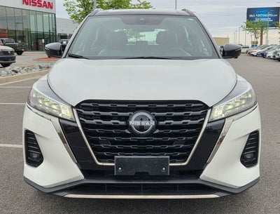 2022 Nissan Kicks SR