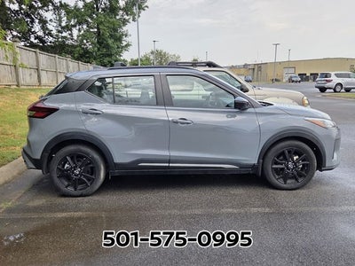 2023 Nissan Kicks SR