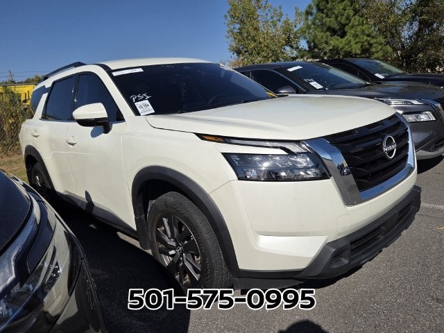 2024 Nissan Pathfinder SV