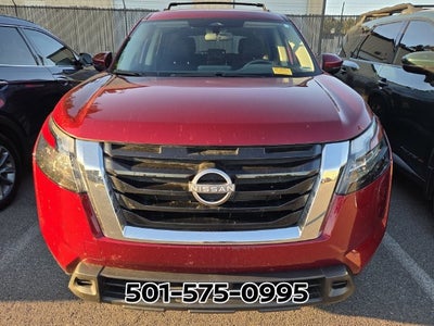 2023 Nissan Pathfinder SV