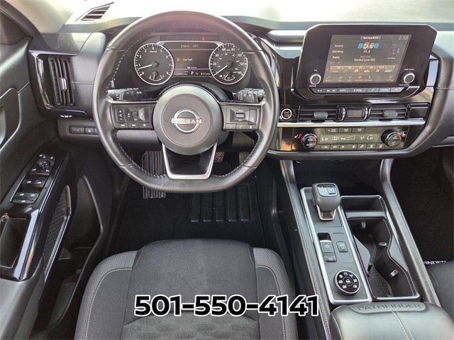 2022 Nissan Pathfinder SV