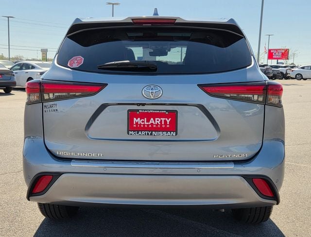 2023 Toyota Highlander Platinum