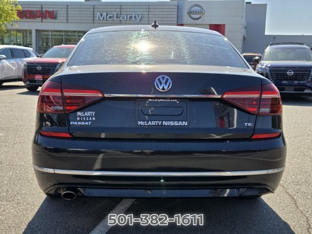 2017 Volkswagen Passat 1.8T R-Line