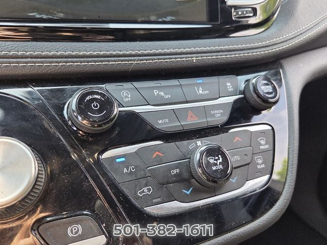 2023 Chrysler Pacifica Touring