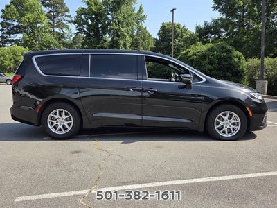 2023 Chrysler Pacifica Touring