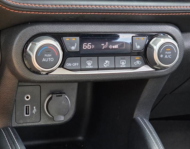 2019 Nissan Kicks SR