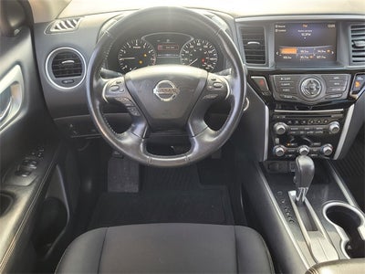 2019 Nissan Pathfinder SV