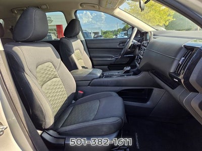 2023 Nissan Pathfinder S