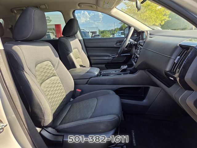 2023 Nissan Pathfinder S