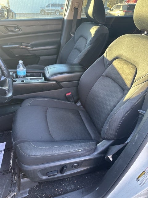 2023 Nissan Pathfinder SV