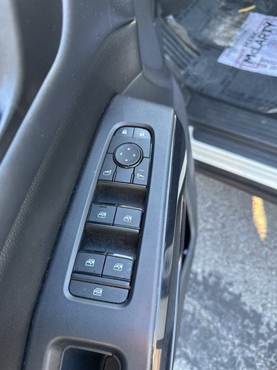 2023 Nissan Pathfinder SV