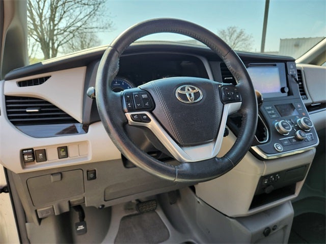 2017 Toyota Sienna L Handicap Lift Handicap Lift