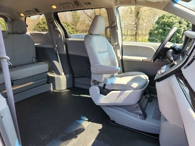2017 Toyota Sienna L Handicap Lift Handicap Lift