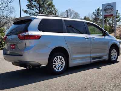 2017 Toyota Sienna L Handicap Lift Handicap Lift