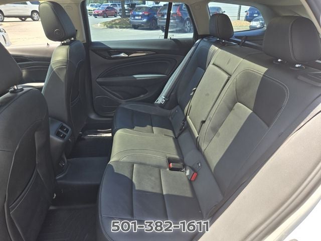 2019 Buick Regal TourX Essence