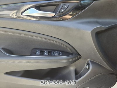 2019 Buick Regal TourX Essence