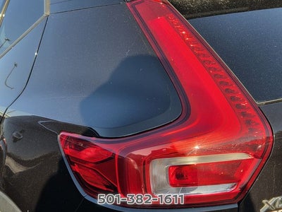 2019 Volvo XC40 Momentum
