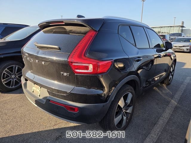 2019 Volvo XC40 Momentum