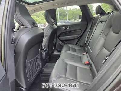 2023 Volvo XC60 B5 Ultimate Bright Theme
