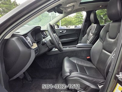 2023 Volvo XC60 B5 Ultimate Bright Theme