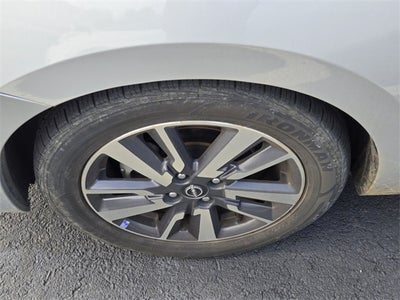 2023 Nissan Versa 1.6 SV