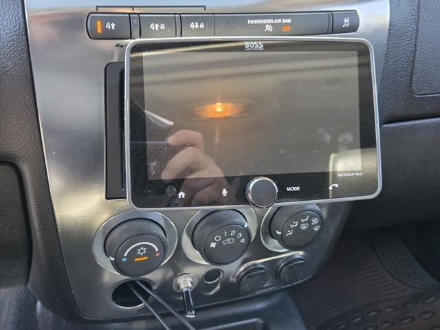 2009 Hummer H3T Base
