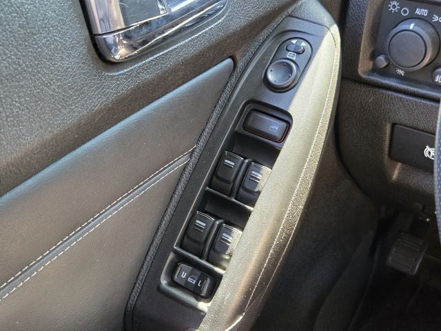 2009 Hummer H3T Base