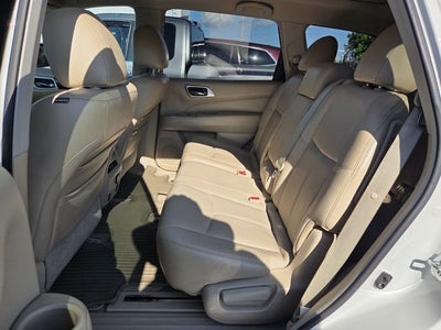 2013 Nissan Pathfinder SL