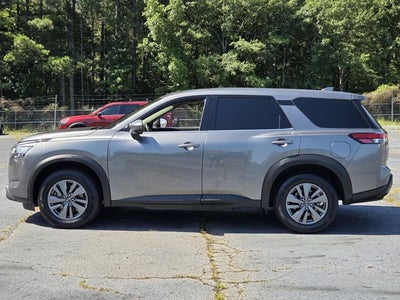 2022 Nissan Pathfinder S